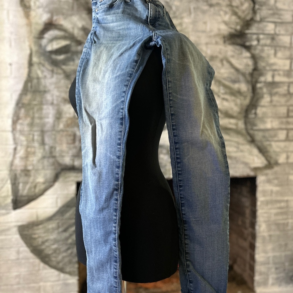 AG jeans 28R